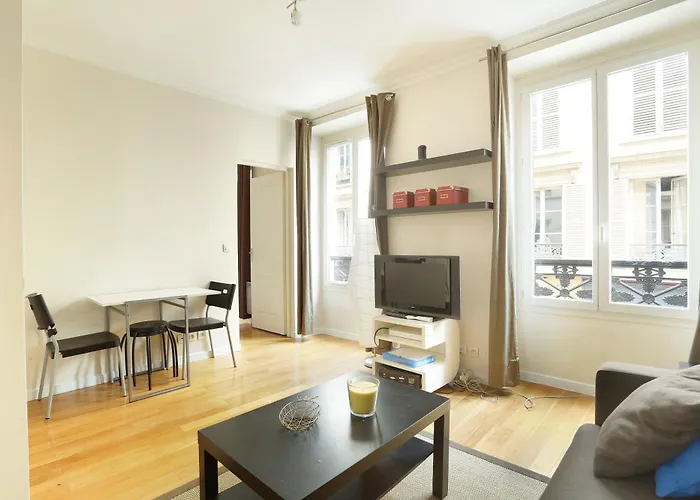 Pick A Flat\'S Apartments In Batignolles - Rue Biot